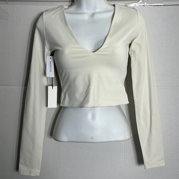 Babaton Tops - Aritzia Babaton color birch Contour V-Neck Longsleeve 2130